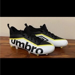Umbro Pivot Soccer Cleats Size 3 Kids Black White Yellow Youth Cl